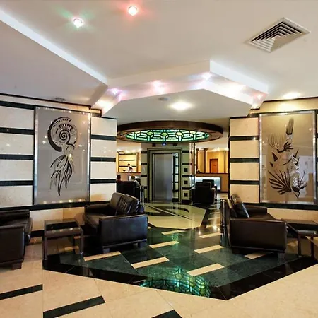 Private Studio In 5 Star Emerald & 公寓 拉夫达