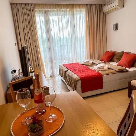 Private Studio In 5 Star Emerald & 公寓 *